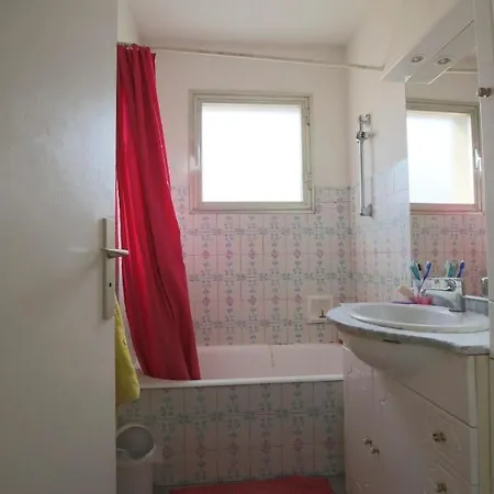 Apartment Charming Near The Sea *